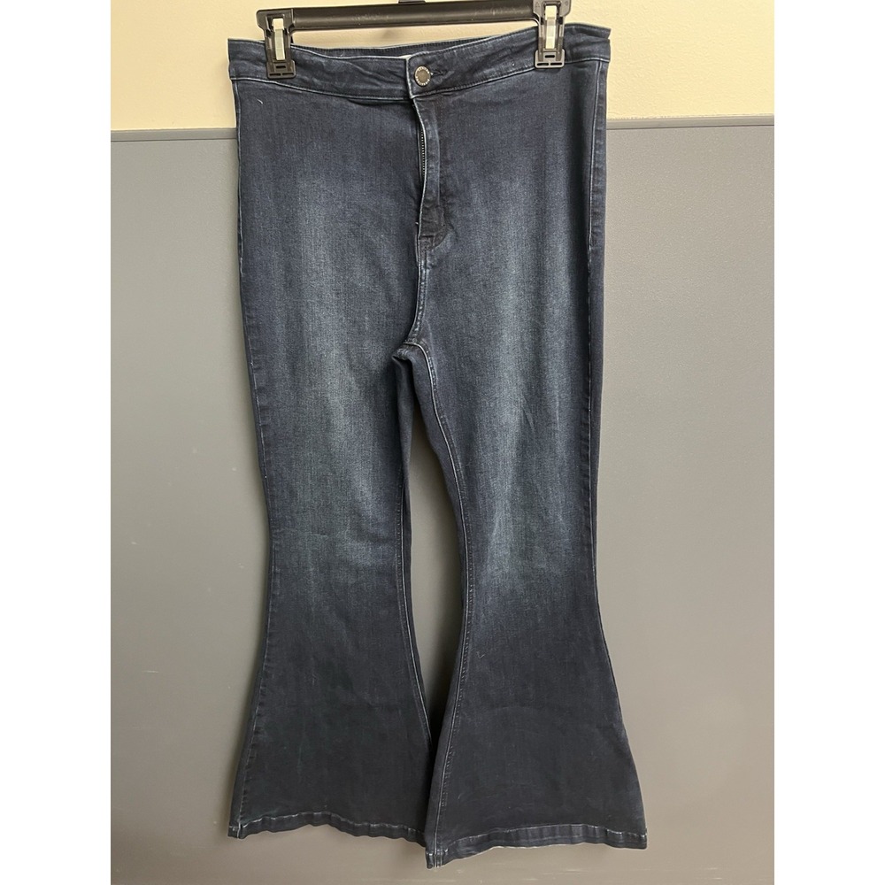 Kancan Women's 30 Tag Jainey High Rise Ultra Flare Stretch Jeans